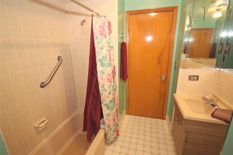 504 E Turner Ave, Roselle, IL 60172 photo 17