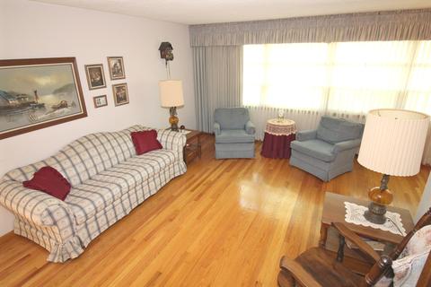 504 E Turner Ave, Roselle, IL 60172 photo 10