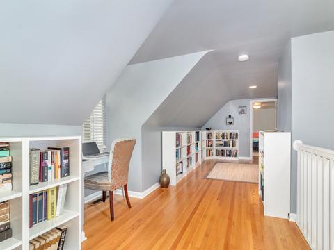 810 N Gary Ave, Wheaton, IL 60187 photo 25