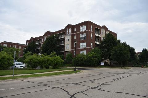 715 Astor Ln #204, Wheeling, IL 60090 photo 18