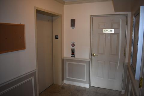 715 Astor Ln #204, Wheeling, IL 60090 photo 3