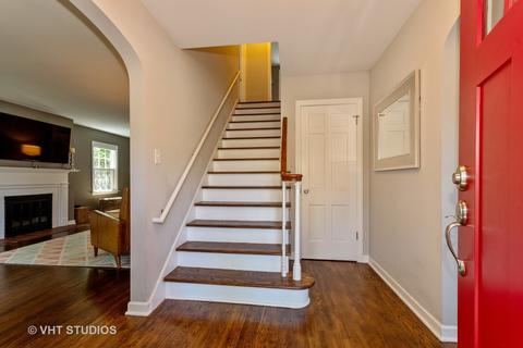 922 N Scott St, Wheaton, IL 60187 photo 2