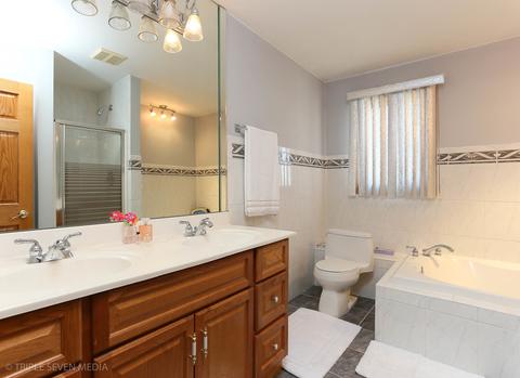 7955 W 80th Pl, Bridgeview, IL 60455 photo 19