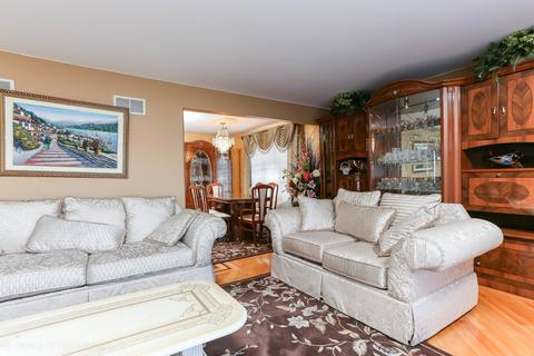 7955 W 80th Pl, Bridgeview, IL 60455 photo 11