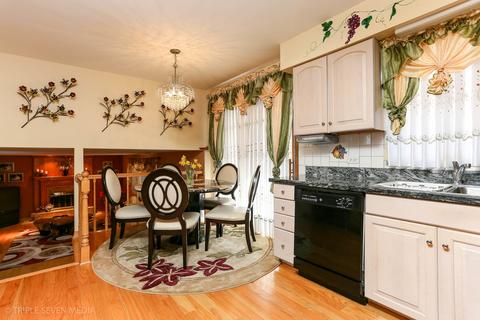 7955 W 80th Pl, Bridgeview, IL 60455 photo 14