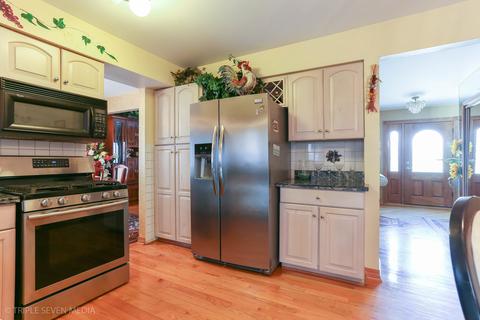 7955 W 80th Pl, Bridgeview, IL 60455 photo 16