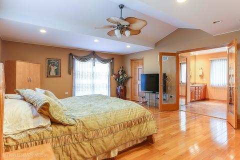 7955 W 80th Pl, Bridgeview, IL 60455 photo 6