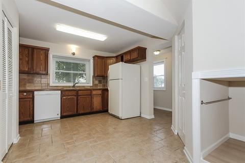 608 Columbus St, Mchenry, IL 60050 photo 6