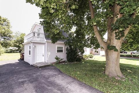 608 Columbus St, Mchenry, IL 60050 photo 1