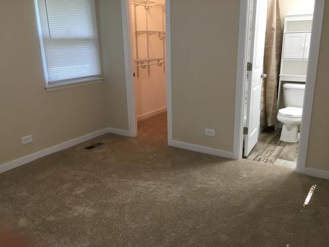 1094 Hecker Dr, Elgin, IL 60120 photo 10