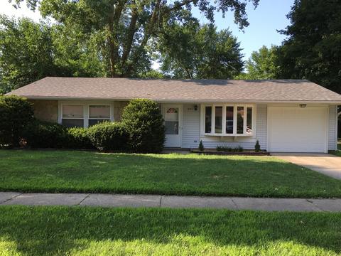 1094 Hecker Dr, Elgin, IL 60120 photo 1