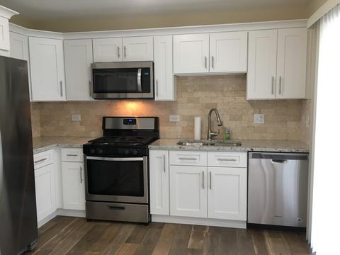 1094 Hecker Dr, Elgin, IL 60120 photo 5