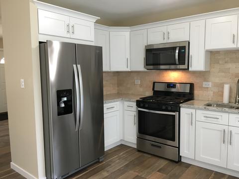 1094 Hecker Dr, Elgin, IL 60120 photo 6