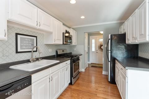 15212 Walnut Rd, Oak Forest, IL 60452 photo 5
