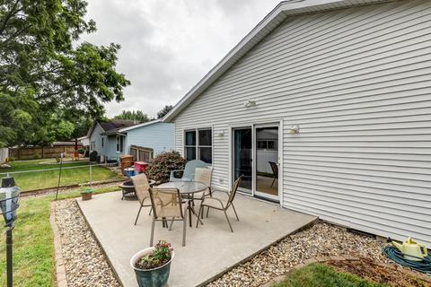 606 Teal Cove Ct, Champaign, IL 61821 photo 4