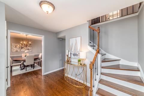 3955 Bordeaux Dr, Hoffman Estates, IL 60192 photo 13