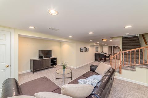 3955 Bordeaux Dr, Hoffman Estates, IL 60192 photo 26