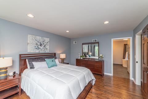 3955 Bordeaux Dr, Hoffman Estates, IL 60192 photo 16