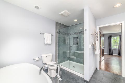 3955 Bordeaux Dr, Hoffman Estates, IL 60192 photo 18