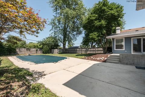 1320 Campbell Ln, Hoffman Estates, IL 60169 photo 26