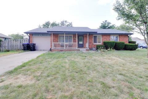 2007 Juniper Ln, Bloomington, IL 61701 photo 1