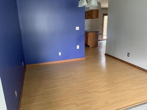 1014 Pinecrest Dr, Rantoul, IL 61866 photo 4