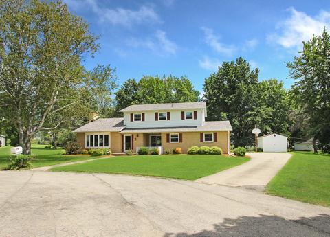 3 Salem Ct, Freeport, IL 61032 photo 1