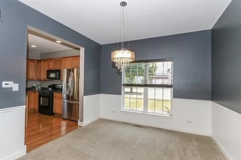 253 Fieldcrest Dr, Bartlett, IL 60103 photo 7