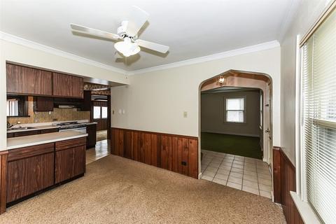 333 S Wolf Rd, Des Plaines, IL 60016 photo 10