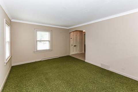 333 S Wolf Rd, Des Plaines, IL 60016 photo 4