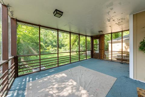 425 E Washington St, Des Plaines, IL 60016 photo 13