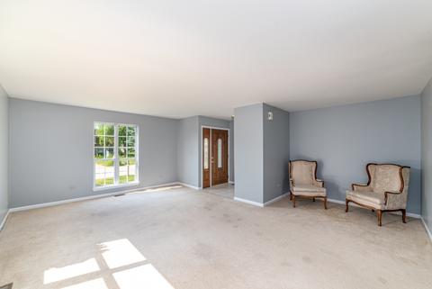 1248 Clover Ln, Hoffman Estates, IL 60192 photo 5