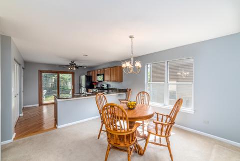 1248 Clover Ln, Hoffman Estates, IL 60192 photo 7