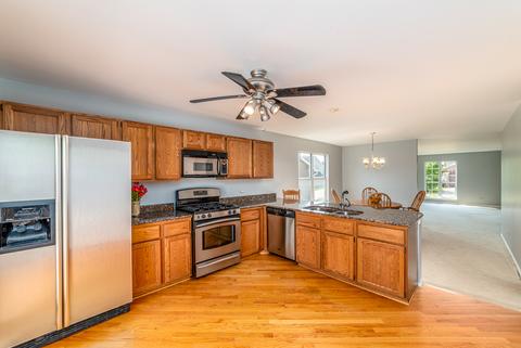 1248 Clover Ln, Hoffman Estates, IL 60192 photo 9