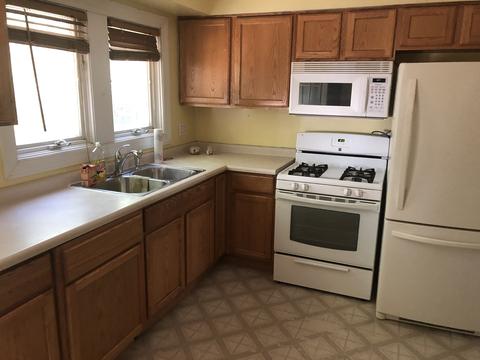 712 Mcclure Ave, Elgin, IL 60123 photo 2