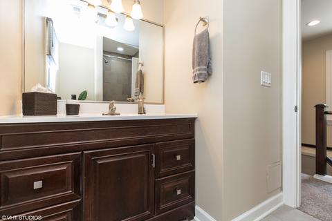 915 S Main St, Wheaton, IL 60189 photo 19