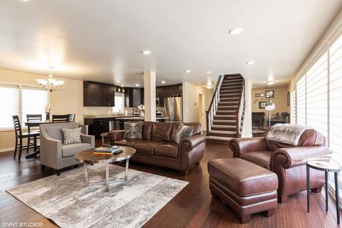 915 S Main St, Wheaton, IL 60189 photo 6