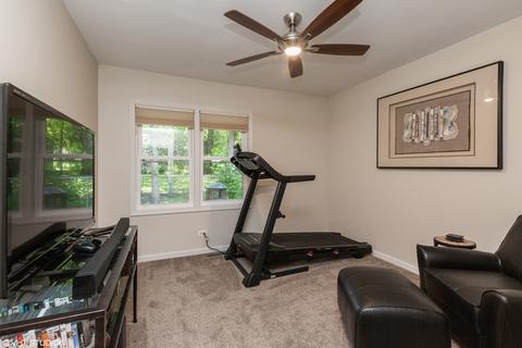 915 S Main St, Wheaton, IL 60189 photo 14