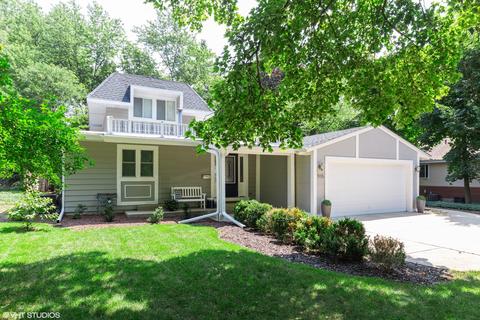915 S Main St, Wheaton, IL 60189 photo 1