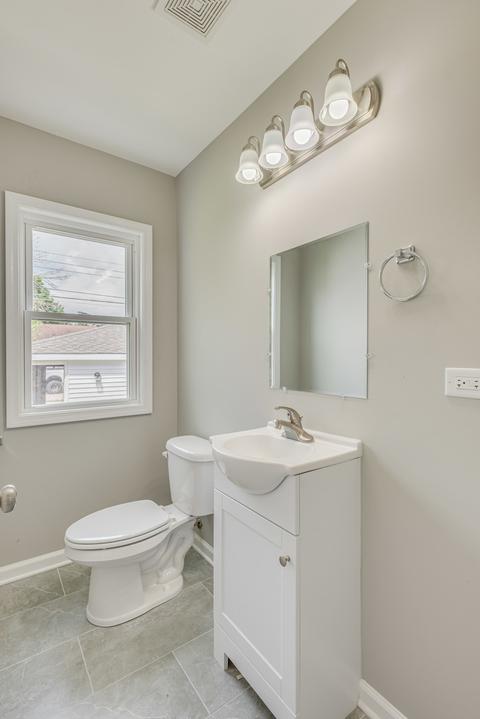 11750 S Artesian Ave, Chicago, IL 60655 photo 10