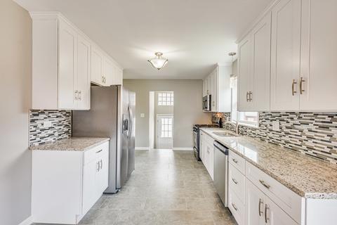 11750 S Artesian Ave, Chicago, IL 60655 photo 8