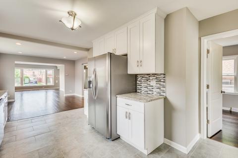 11750 S Artesian Ave, Chicago, IL 60655 photo 13
