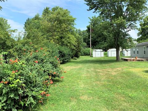 104 E Logan St, Longview, IL 61852 photo 2