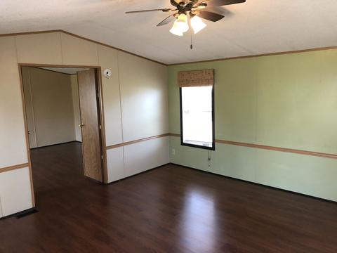 104 E Logan St, Longview, IL 61852 photo 6