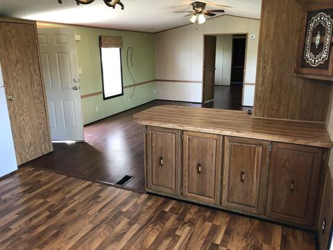 104 E Logan St, Longview, IL 61852 photo 5