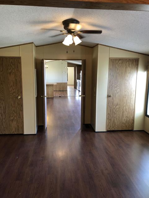 104 E Logan St, Longview, IL 61852 photo 7
