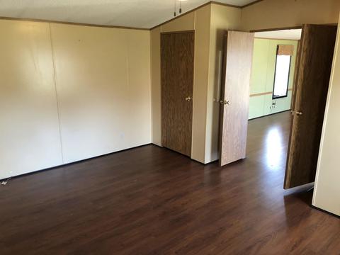 104 E Logan St, Longview, IL 61852 photo 10