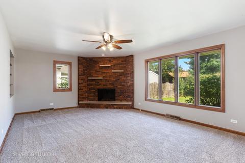 1750 Sheffield Dr, Elgin, IL 60123 photo 5
