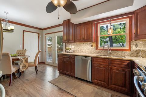 1409 Sheffield Dr, Elgin, IL 60123 photo 9