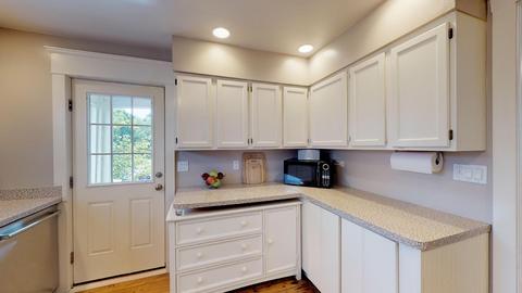 121 Hamilton Ave, Elgin, IL 60123 photo 6